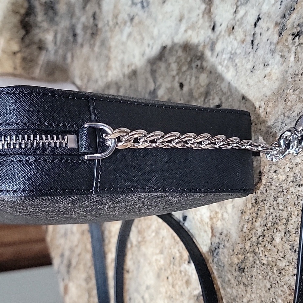 Michael Kors NWOT Jet Set Black Large Crossbody Bag - Picture 4 of 8